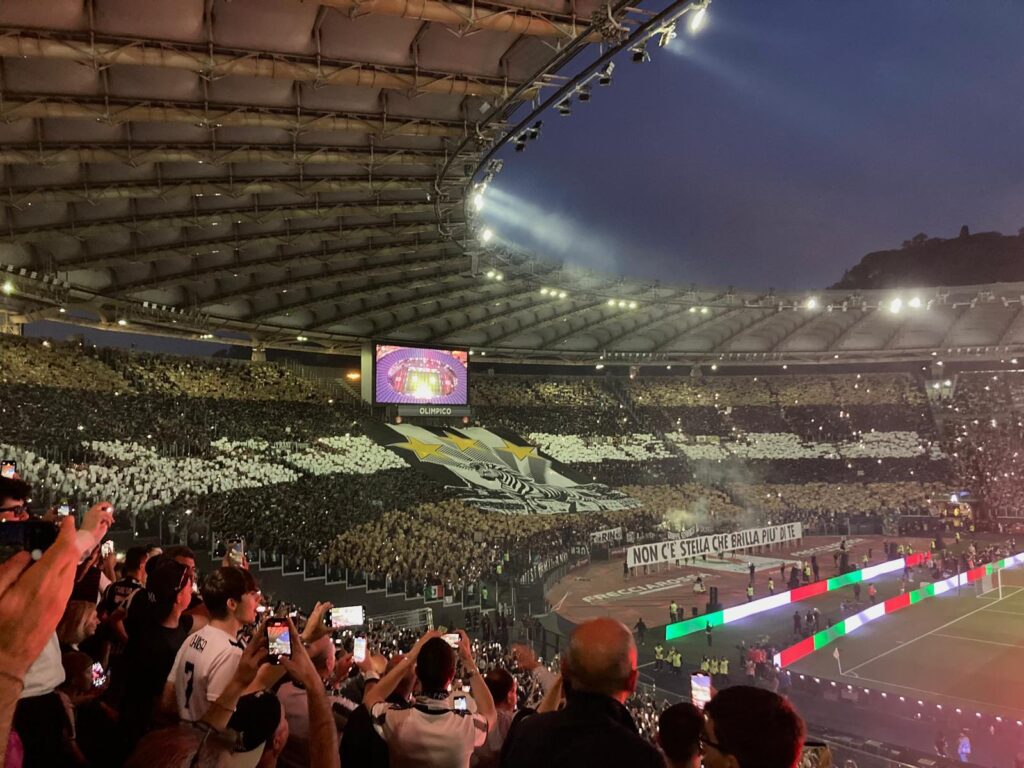 Choreo von Juventus im Coppa Finale.