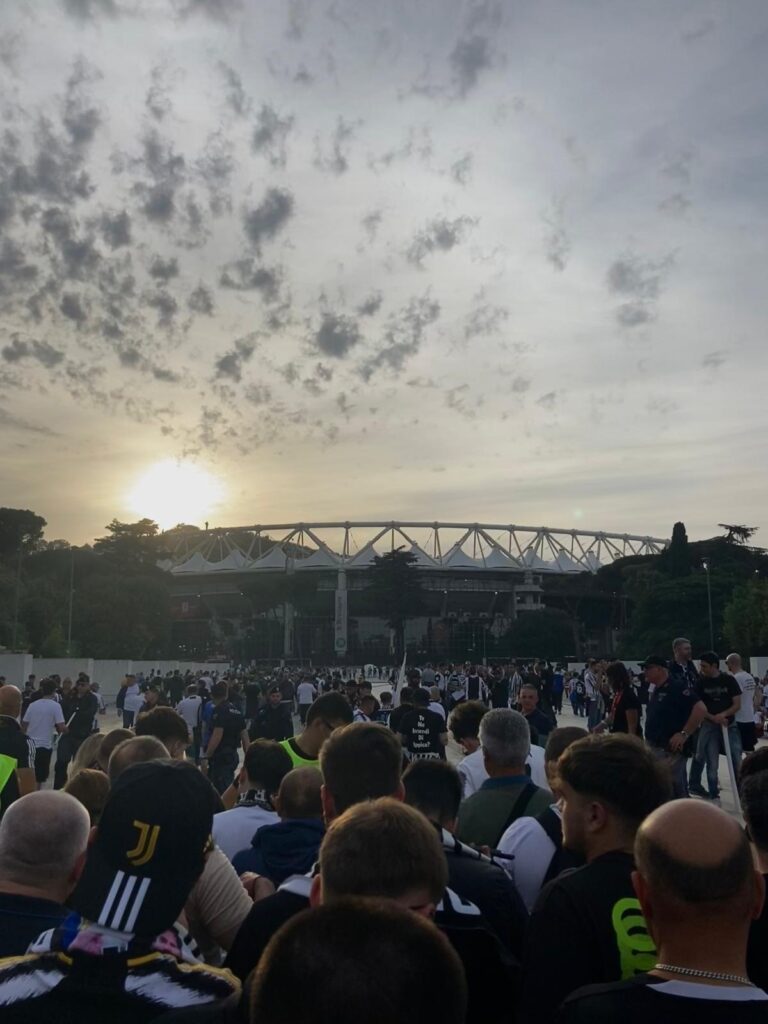 Vorplatz des Stadio Olimpico.