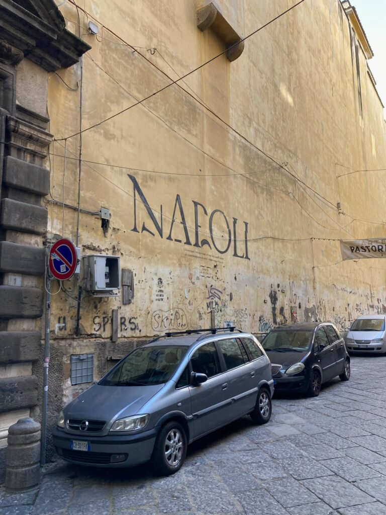 Napoli Schriftzug.