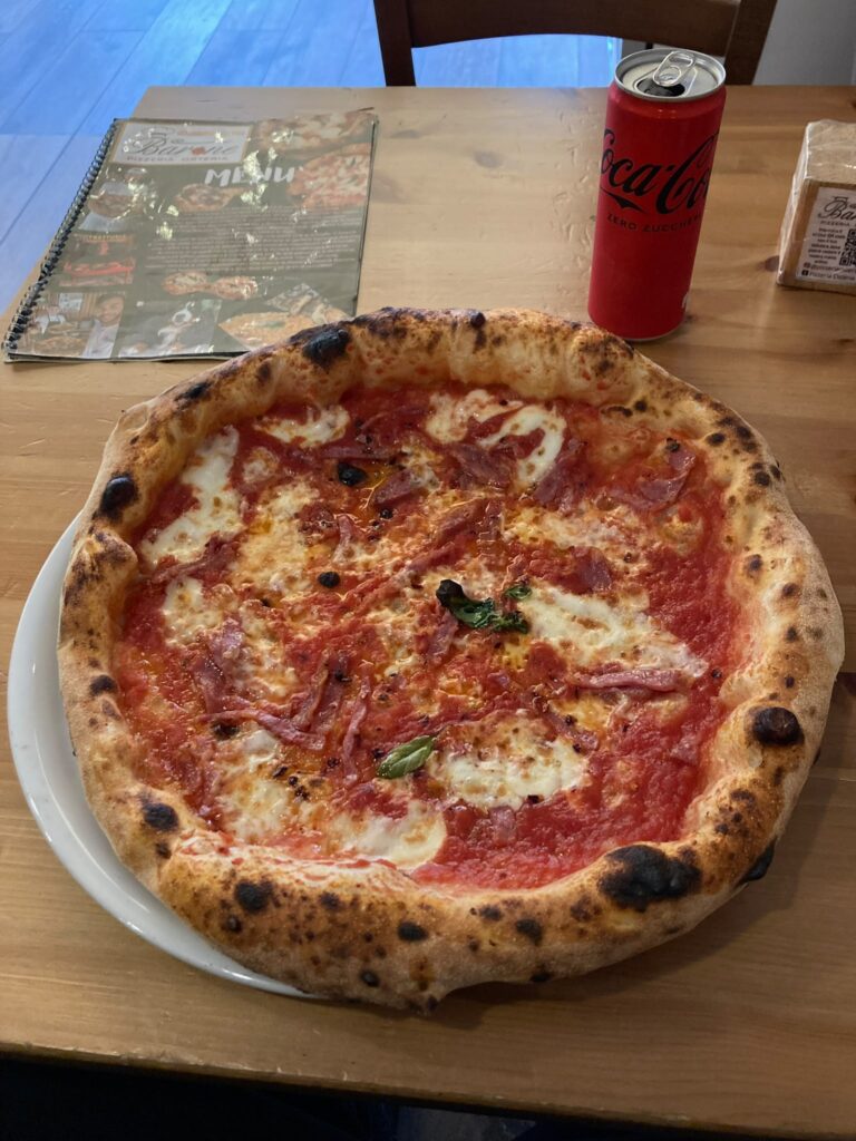 Pizza Napoletana in Napoli.